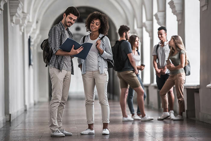 Online Courses v College Degree Comparison by iPhotography.com