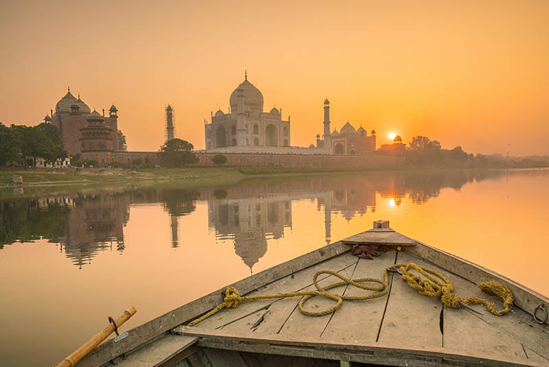Travel Photography Tips by iPhotography.com