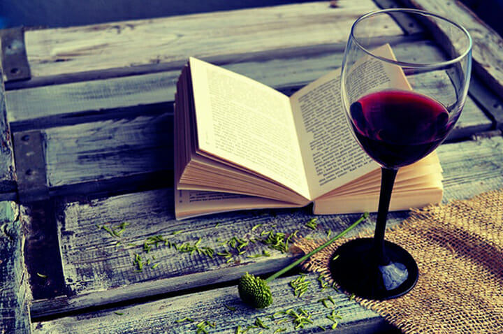7 Book Photography Tips by iPhotography.com