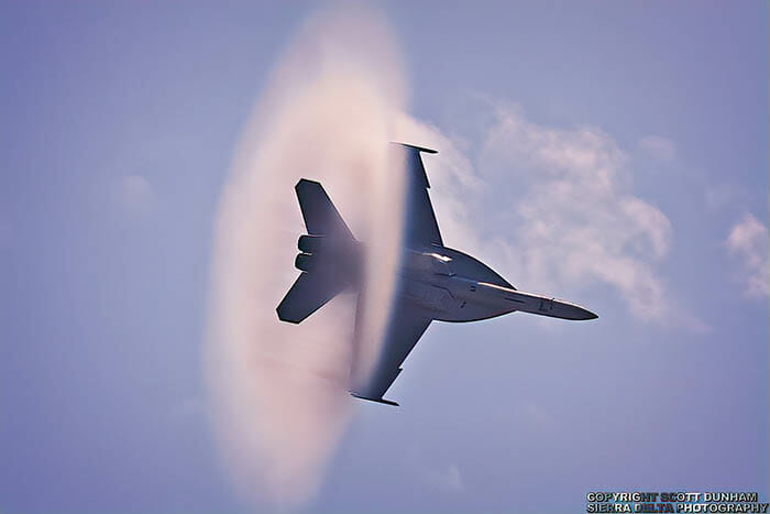 Aviation Photography Tutorial from iPhotography.com