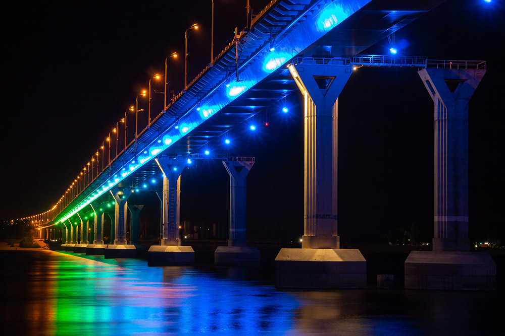 Low Light Photography Tips by iPhotography.com