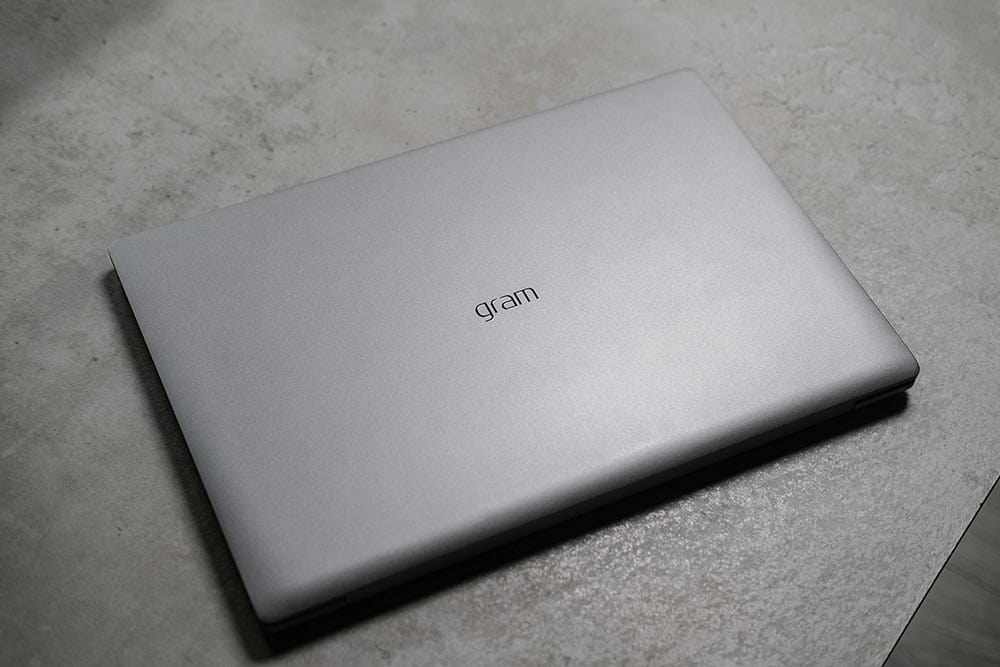 A laptop LG Gram