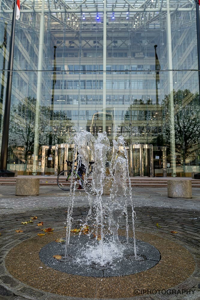 Fast Shutter Speed on a Water Fountain